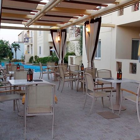 兰布利诺斯套房公寓式酒店 Platanés 外观 照片