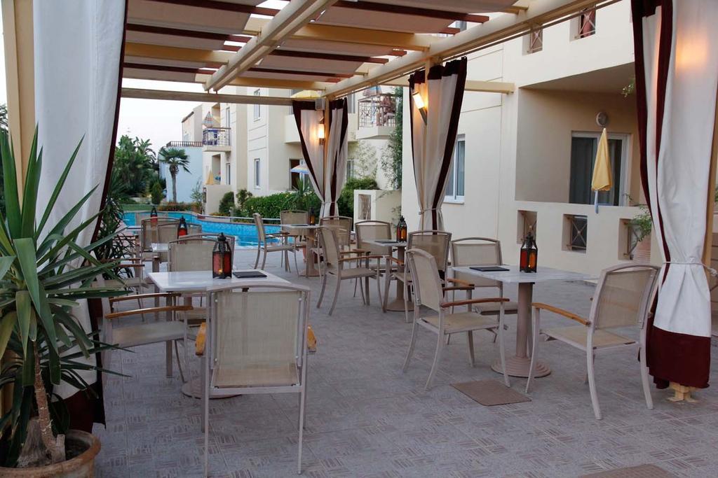 兰布利诺斯套房公寓式酒店 Platanés 外观 照片